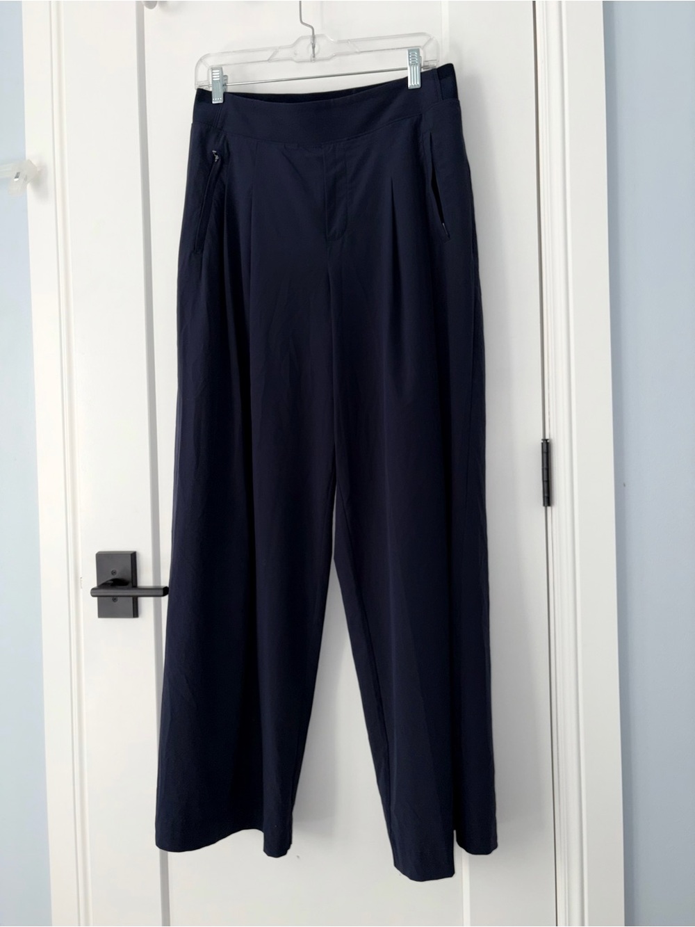 Athleta Brooklyn Heights Pleated Wide Leg Pant Navy Blue size 8
